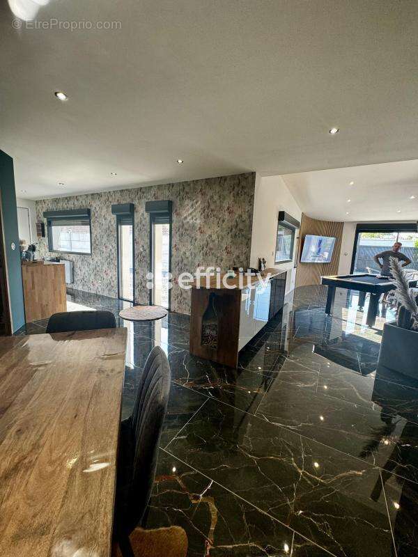 Maison à BRUAY-SUR-L&#039;ESCAUT