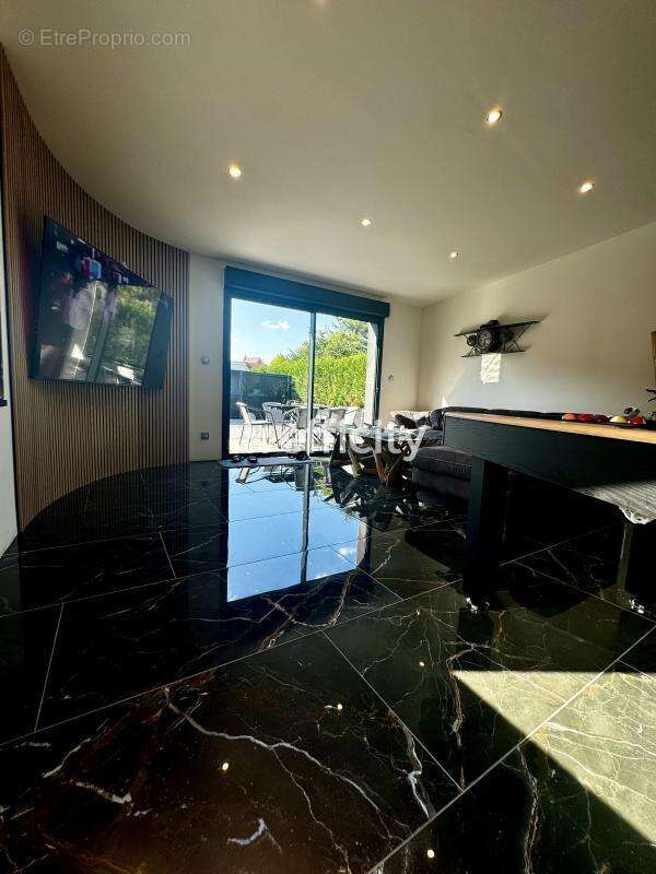 Maison à BRUAY-SUR-L&#039;ESCAUT