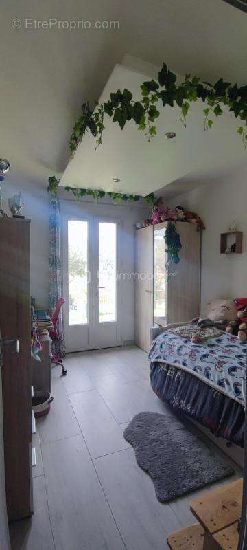 Maison à FIGANIERES