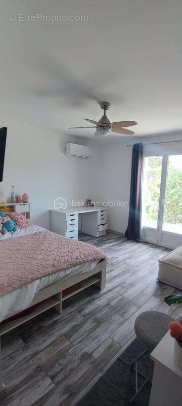 Maison à FIGANIERES