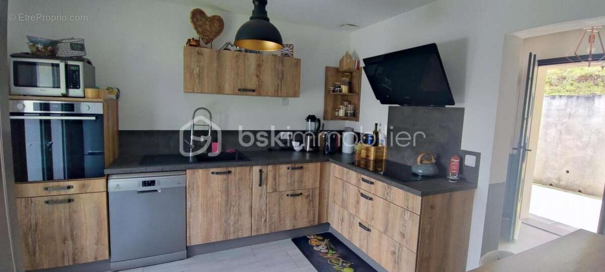 Maison à FIGANIERES