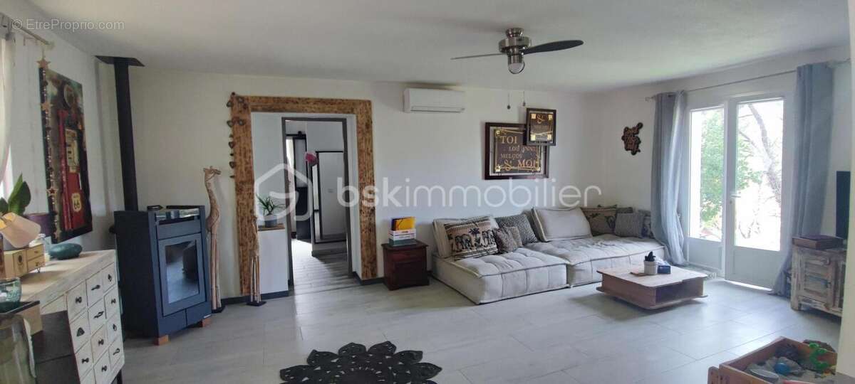 Maison à FIGANIERES