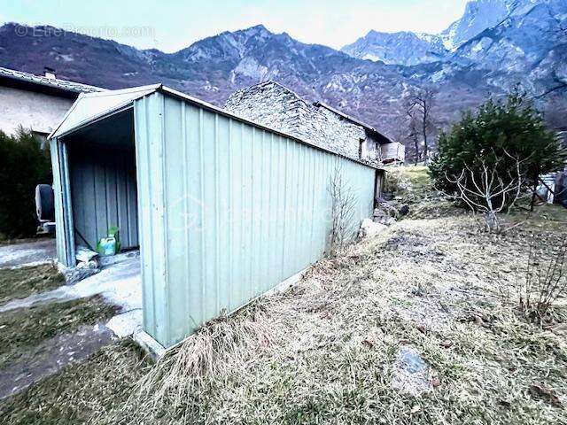 Maison à SAINT-JULIEN-MONT-DENIS