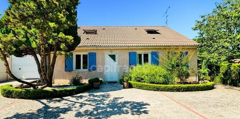 Maison à CHAUCONIN-NEUFMONTIERS