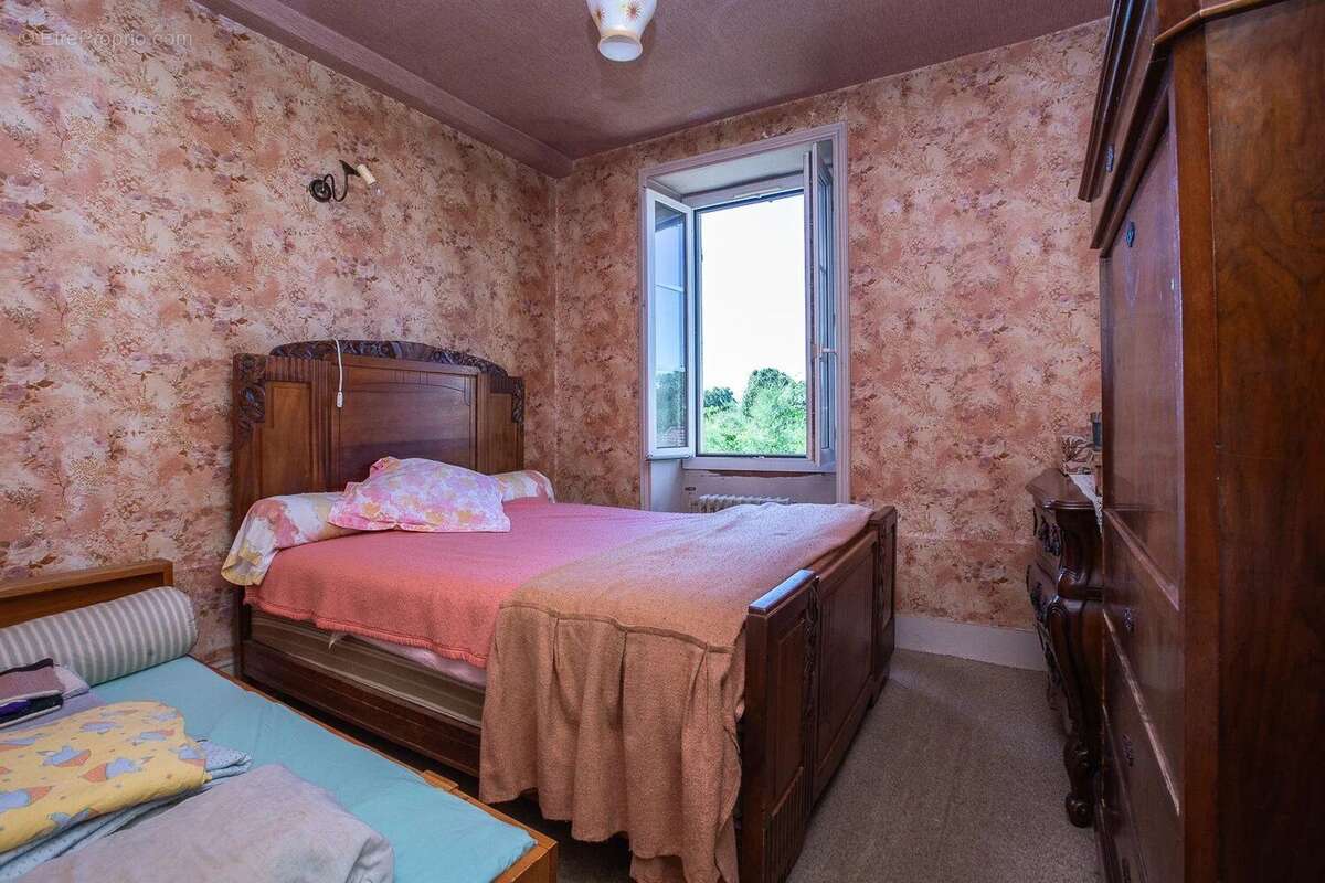 Maison à MONTALIEU-VERCIEU