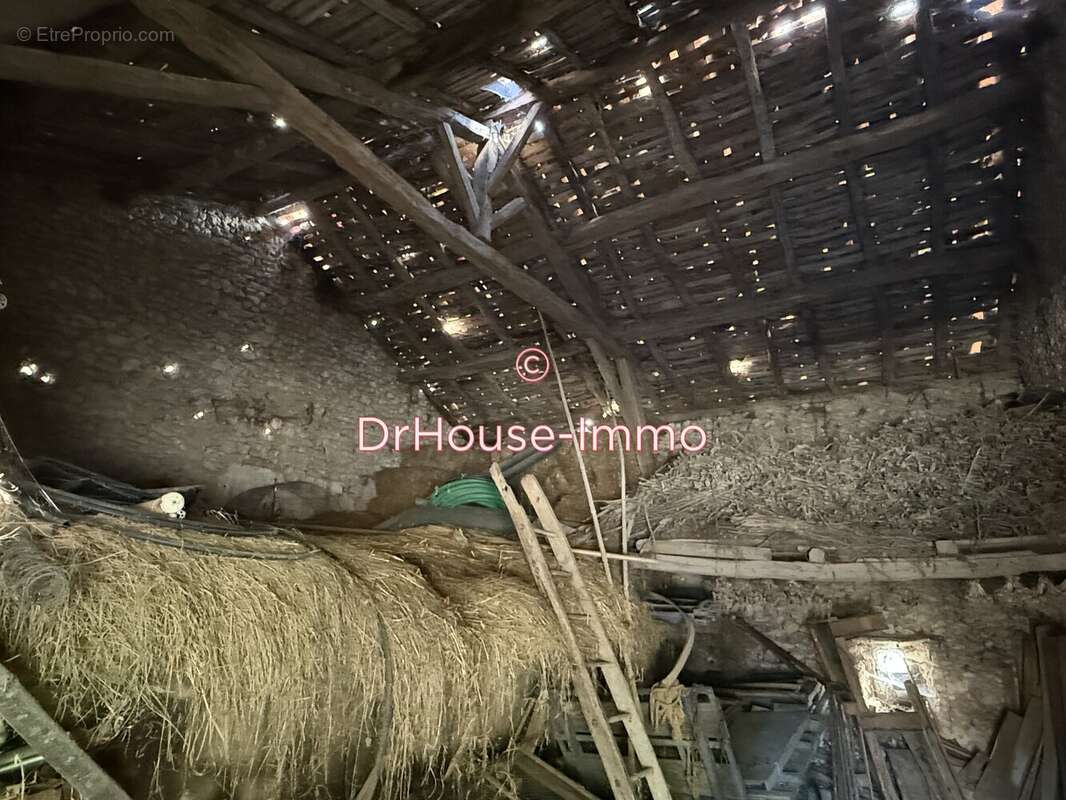 Maison à SAINT-ASTIER