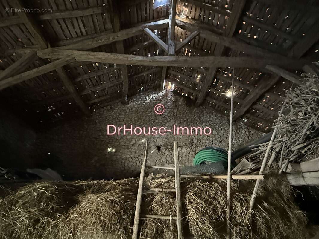 Maison à SAINT-ASTIER