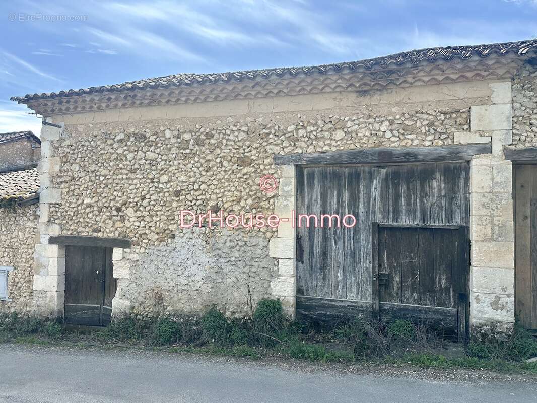 Maison à SAINT-ASTIER