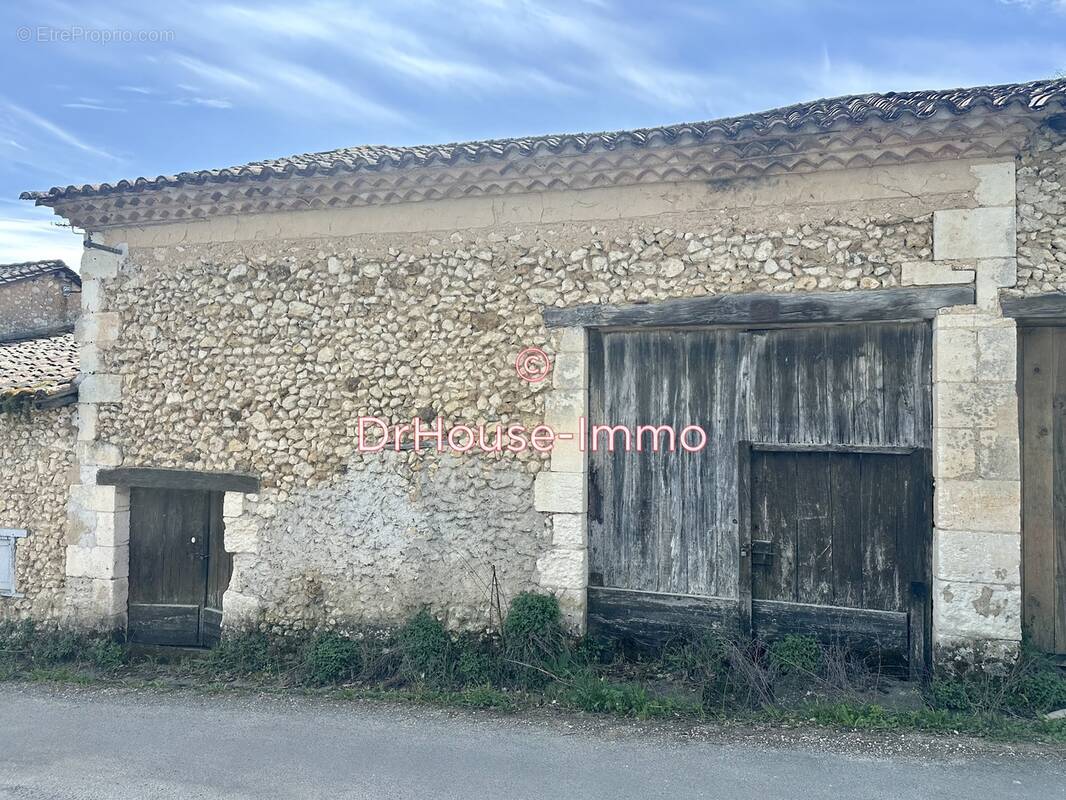 Maison à SAINT-ASTIER