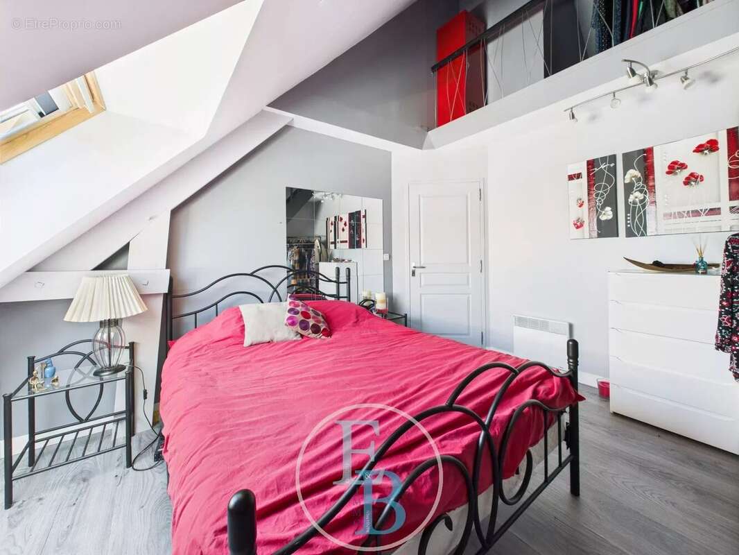 Maison à PETIVILLE