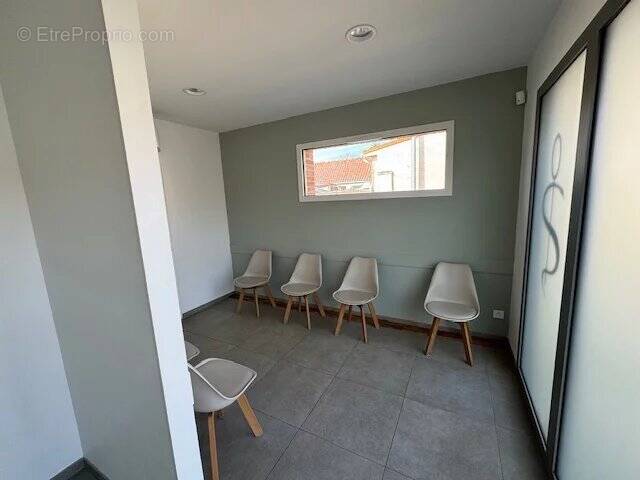 Commerce à ESQUERCHIN