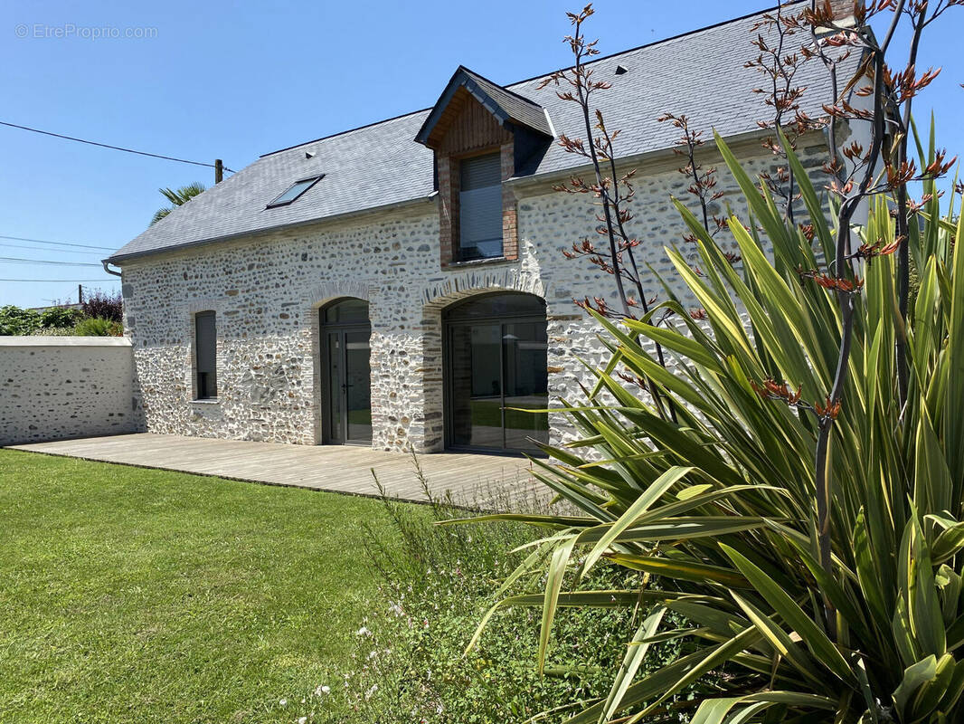 Photo 1 - Maison à NAY