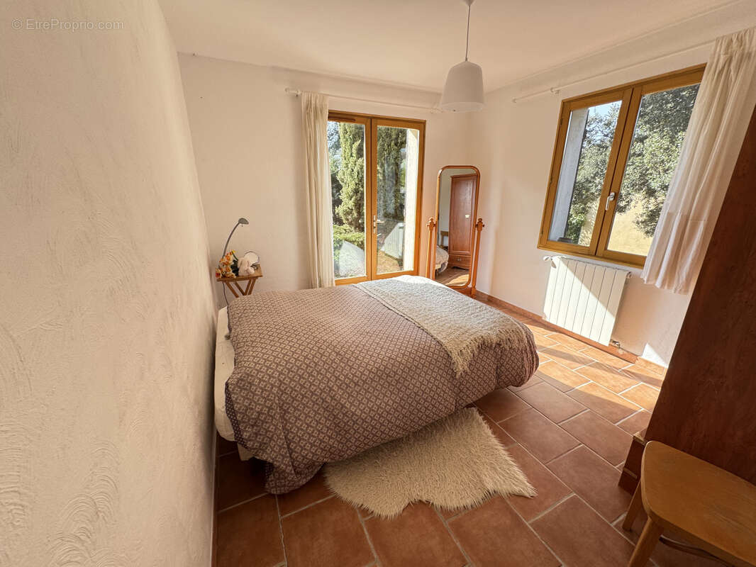 Maison à FOX-AMPHOUX