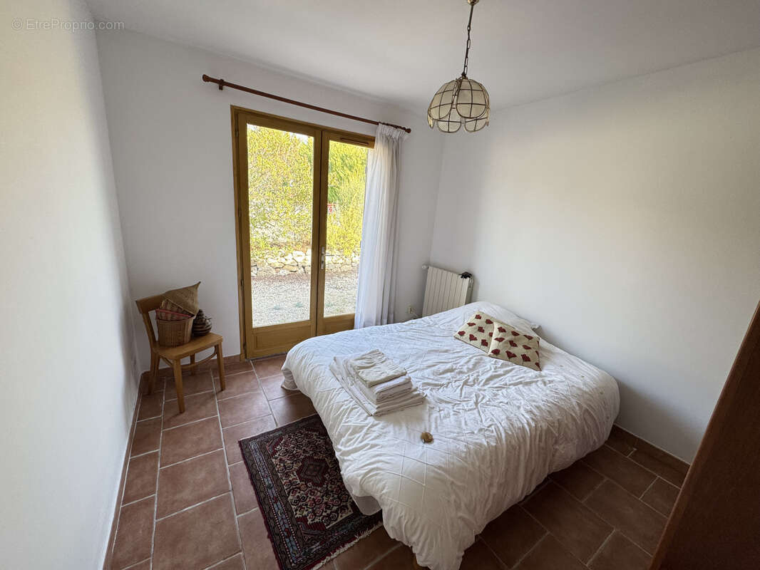 Maison à FOX-AMPHOUX