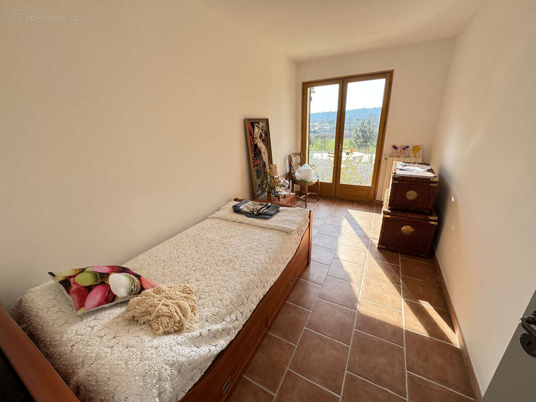 Maison à FOX-AMPHOUX