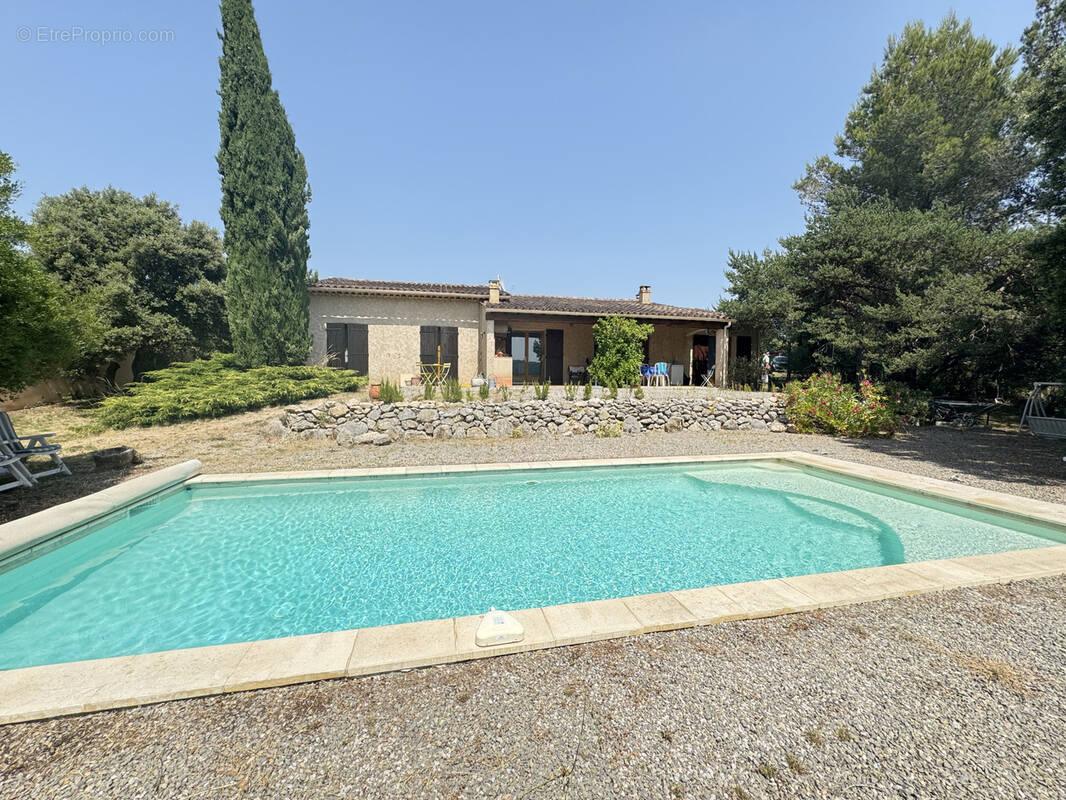 Maison à FOX-AMPHOUX