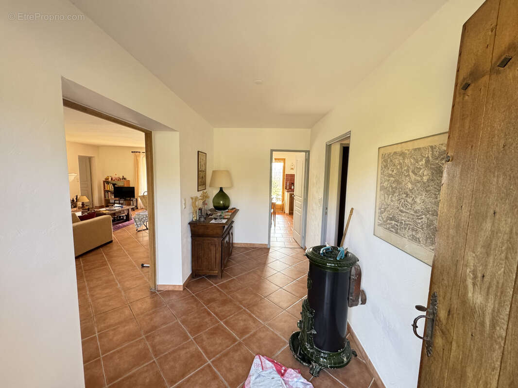 Maison à FOX-AMPHOUX