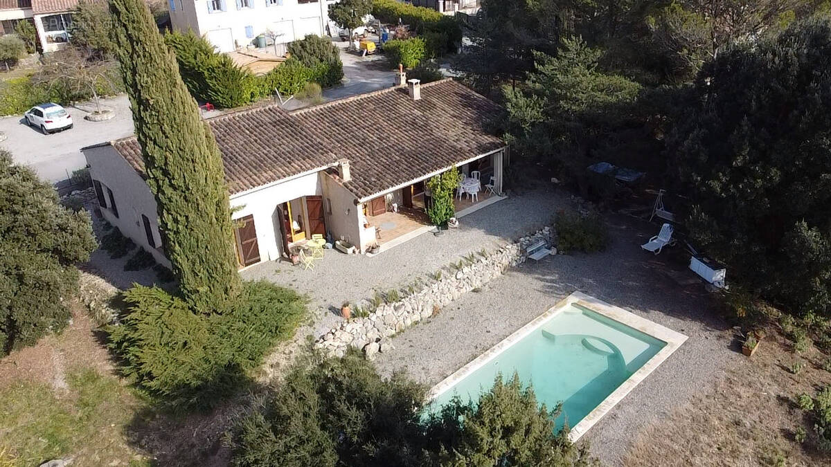 Maison à FOX-AMPHOUX