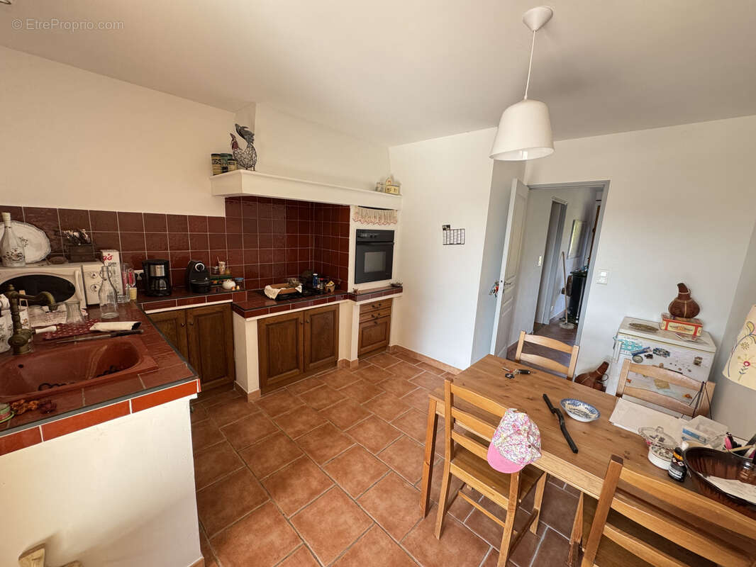 Maison à FOX-AMPHOUX