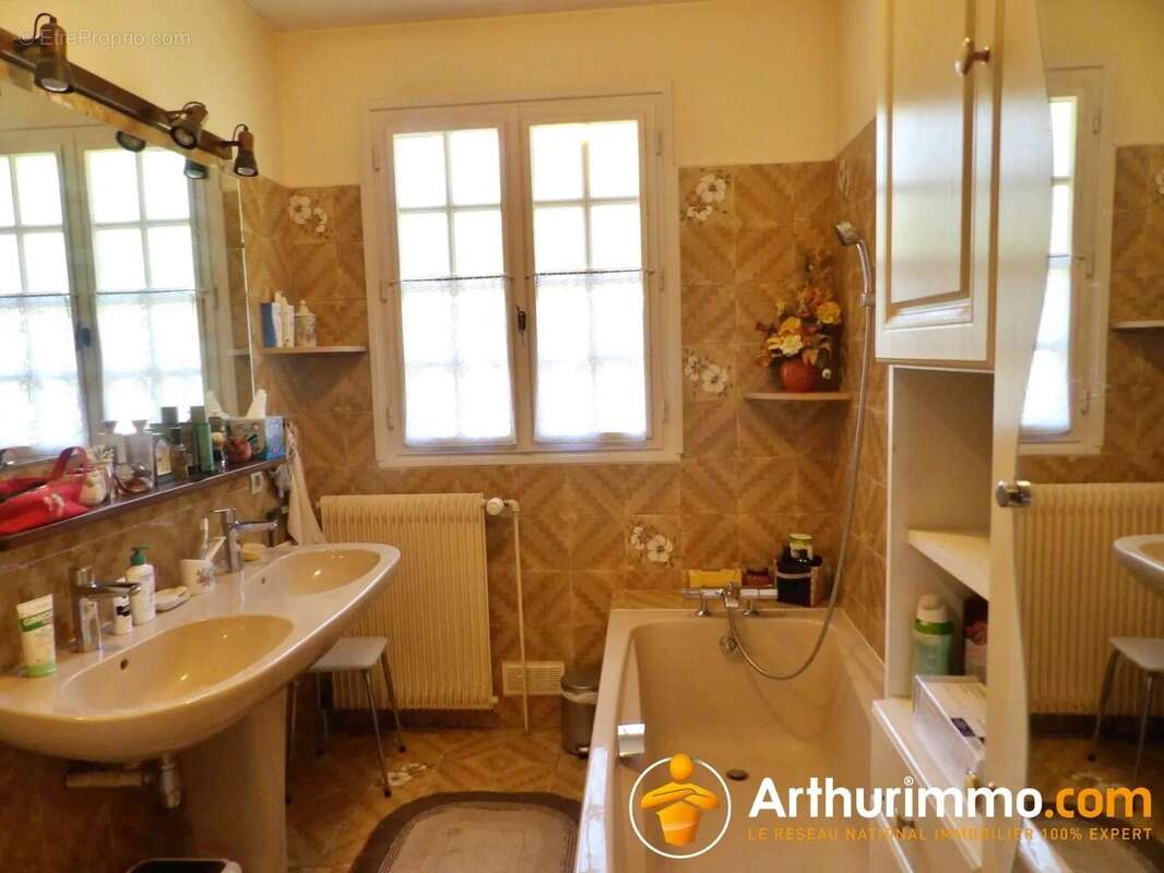 Maison à LA COUTURE-BOUSSEY