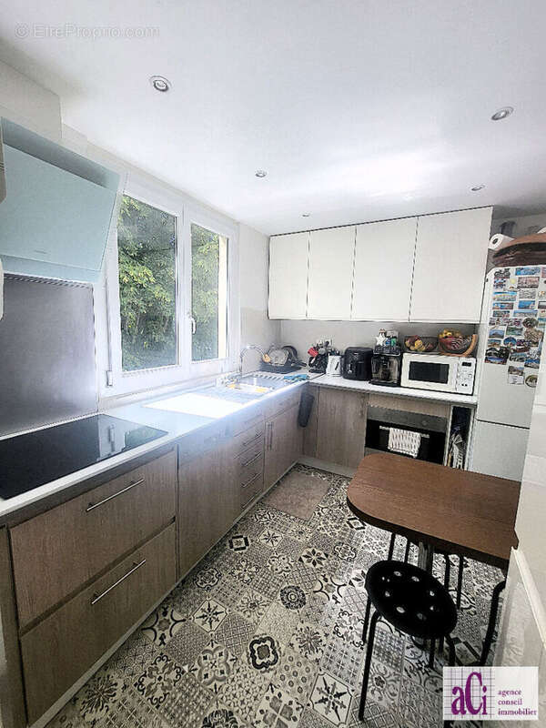 Appartement à L&#039;HAY-LES-ROSES