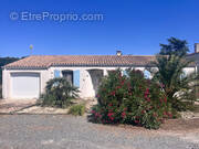 Maison à SAINTE-SOULLE