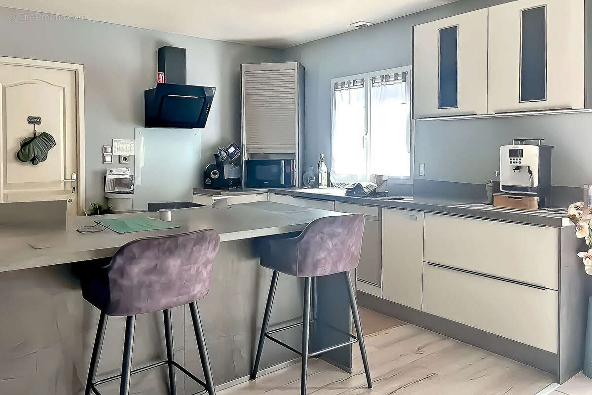 Maison à SAINTE-SOULLE