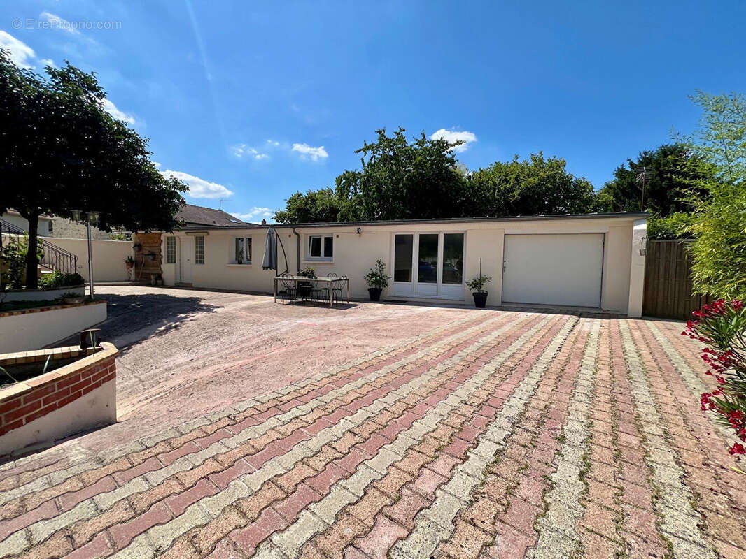 Maison à EVRY-GREGY-SUR-YERRE