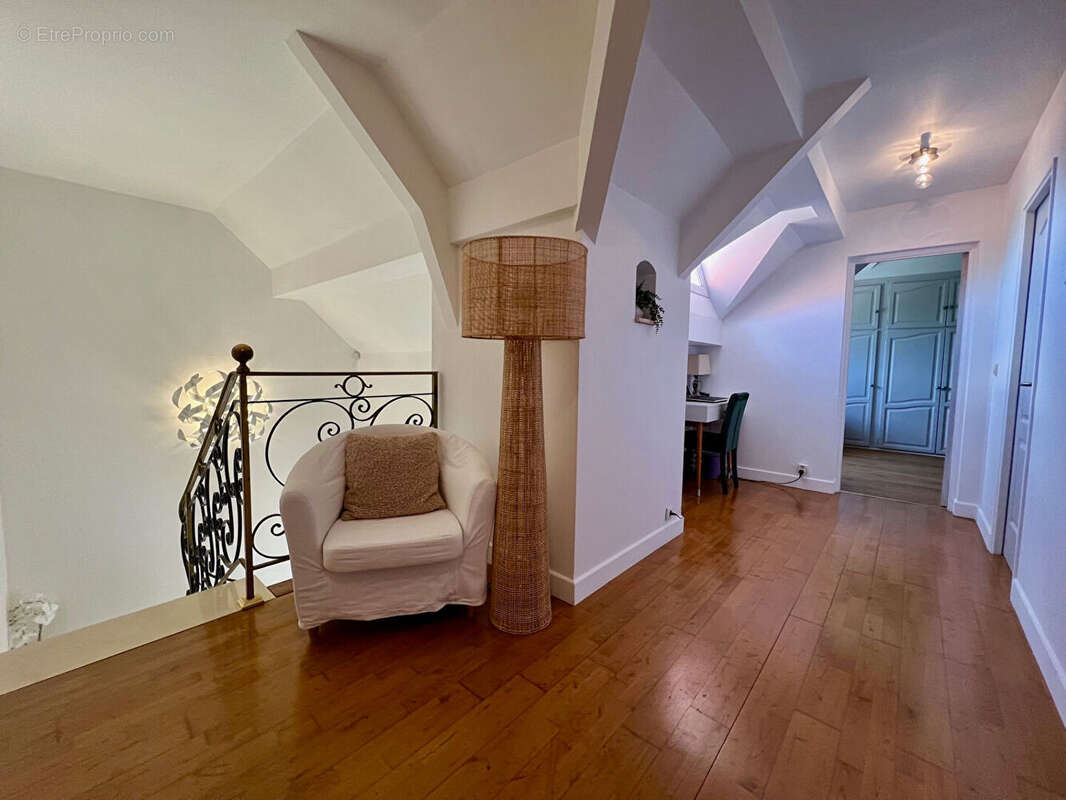 Maison à EVRY-GREGY-SUR-YERRE