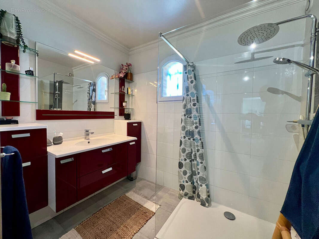 Maison à EVRY-GREGY-SUR-YERRE