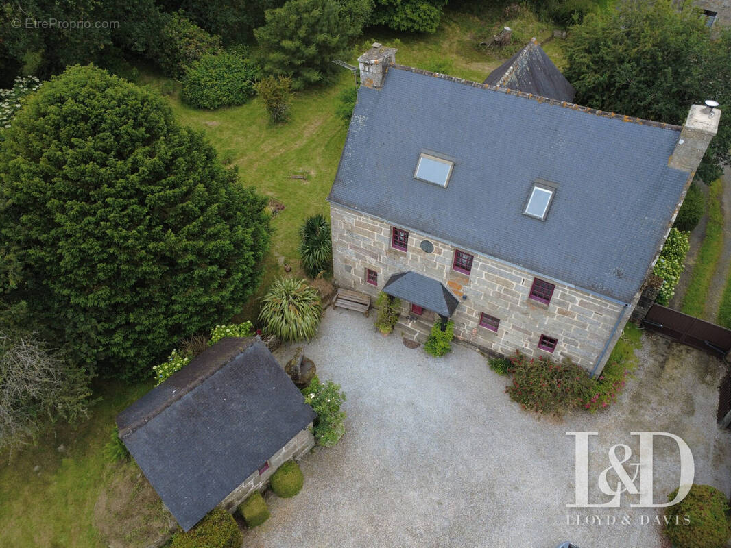 Autre à KERGRIST-MOELOU