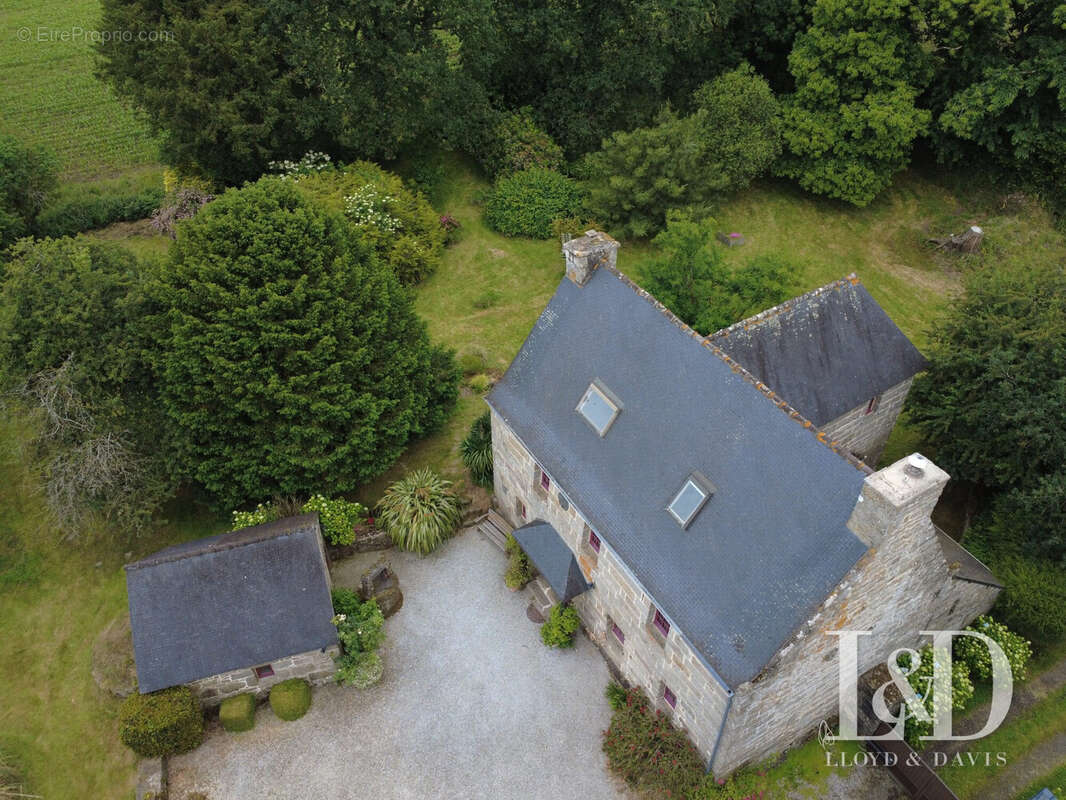 Autre à KERGRIST-MOELOU