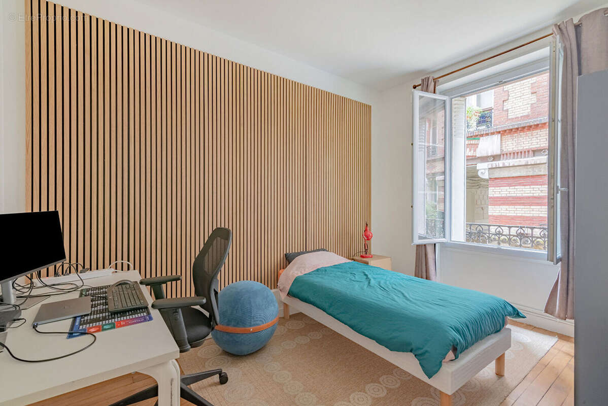 Appartement à PARIS-10E