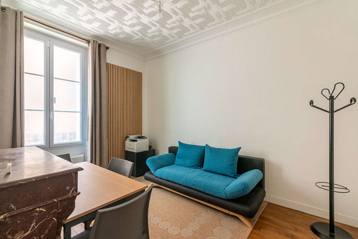 Appartement à PARIS-10E