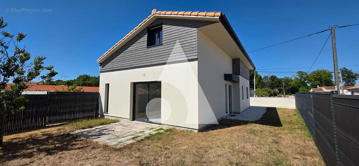 Maison à LA TREMBLADE