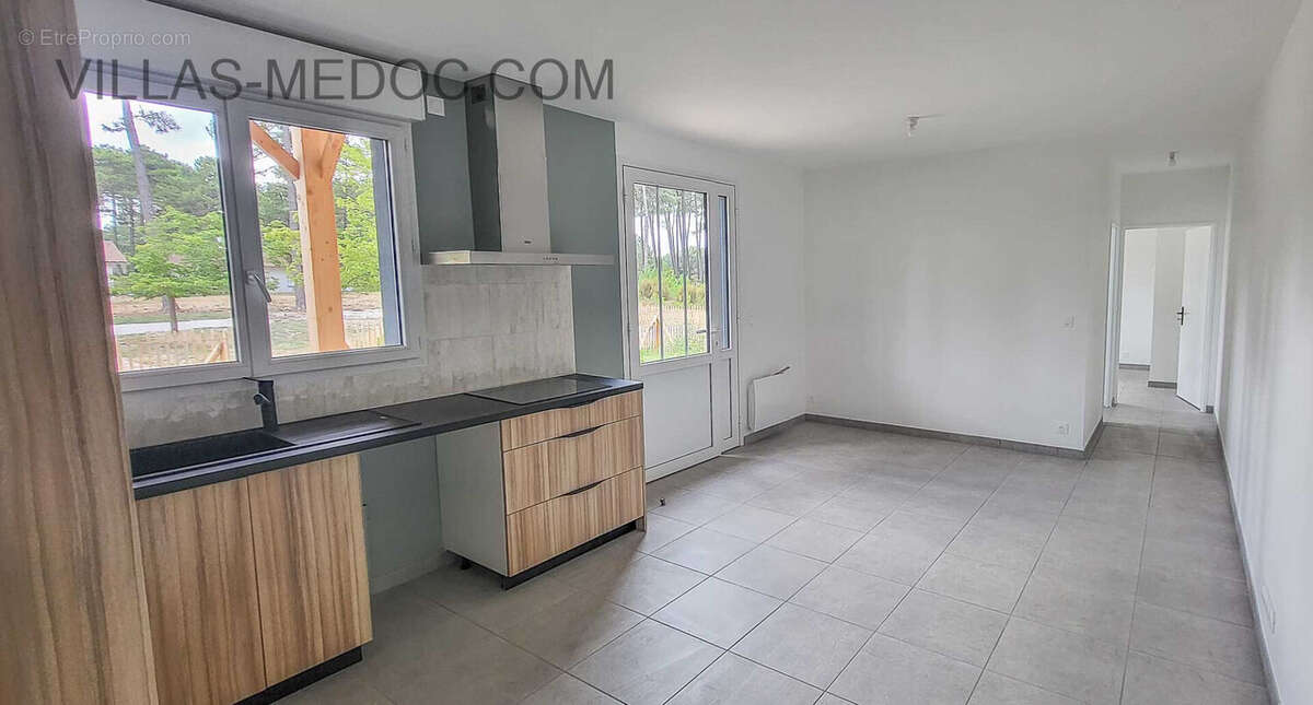 Appartement à VENDAYS-MONTALIVET