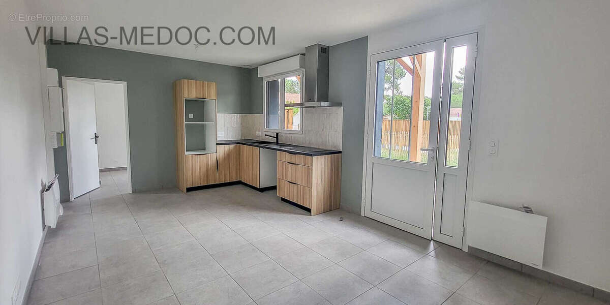 Appartement à VENDAYS-MONTALIVET