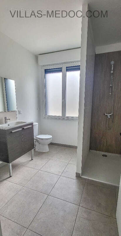 Appartement à VENDAYS-MONTALIVET