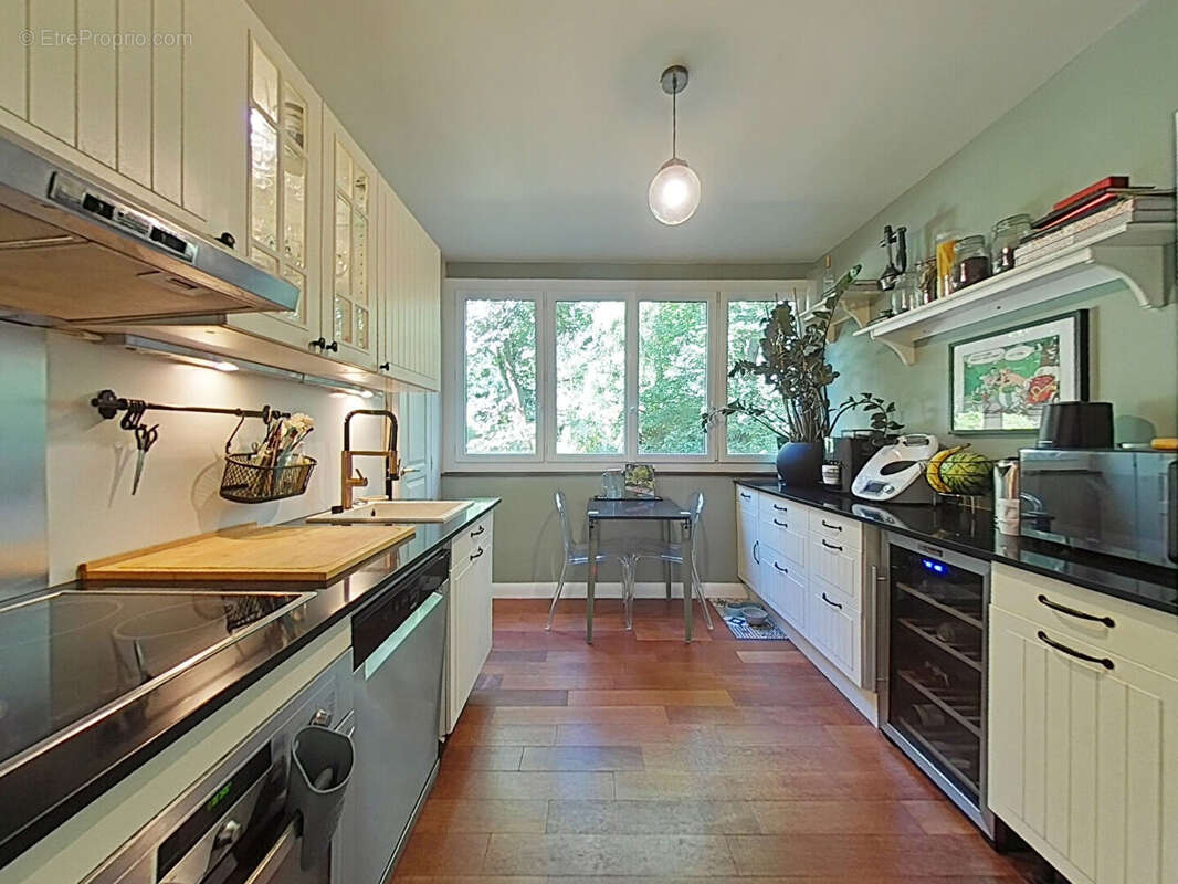 Appartement à FONTENAY-LE-FLEURY