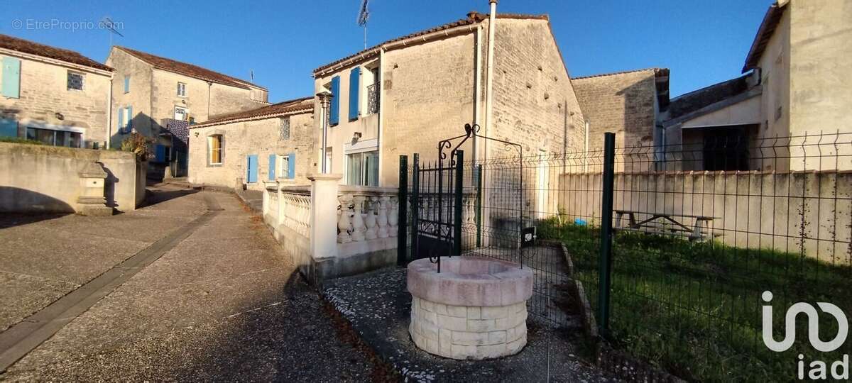 Photo 3 - Appartement à SAINT-MANDE-SUR-BREDOIRE