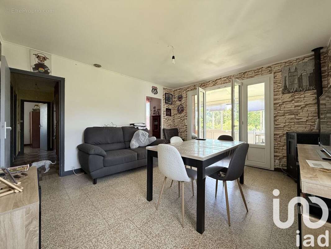 Photo 2 - Maison à SAINT-VALERIEN