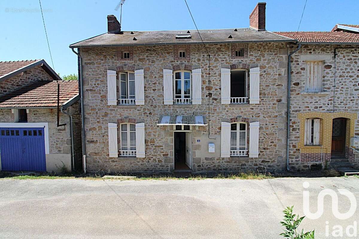 Photo 2 - Maison à MONTBOUCHER