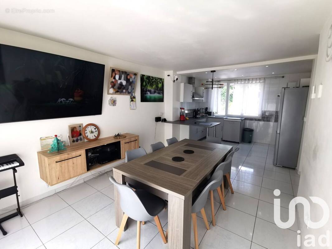 Photo 1 - Maison à MONTIGNY-LENGRAIN