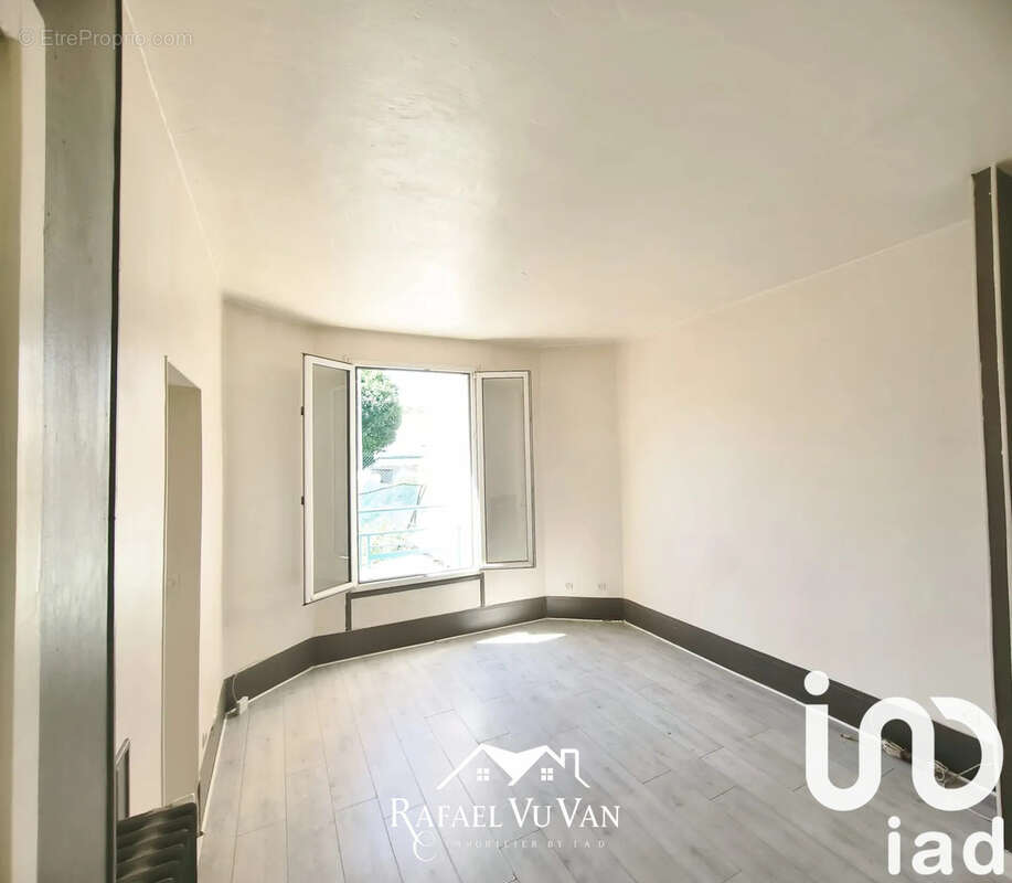 Photo 2 - Appartement à VILLEMOMBLE