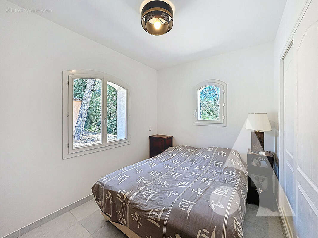 Maison à LE CANNET-DES-MAURES