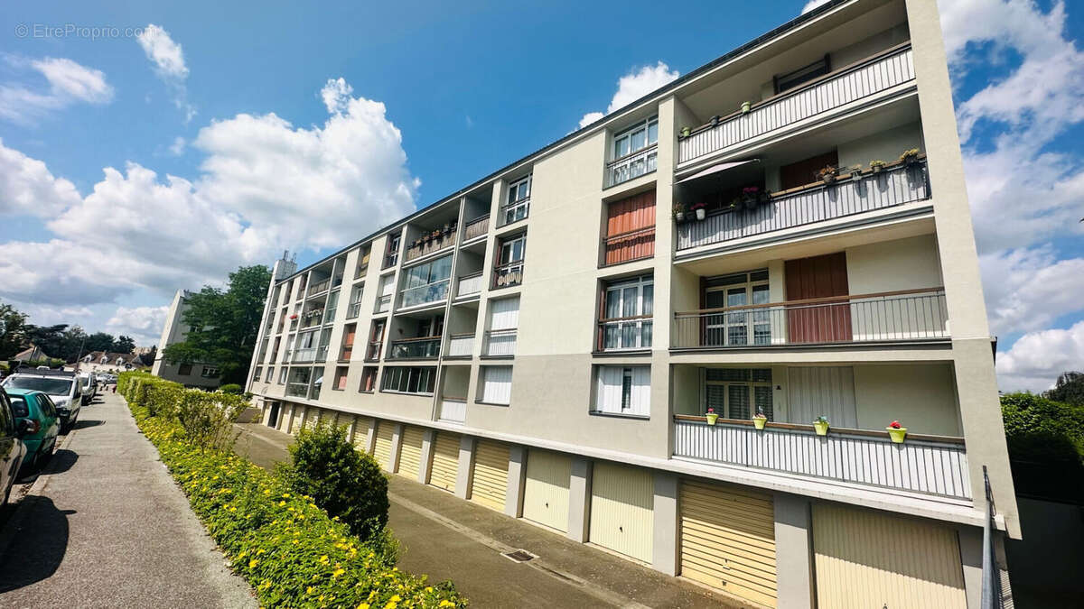 Appartement à BOIS-D'ARCY