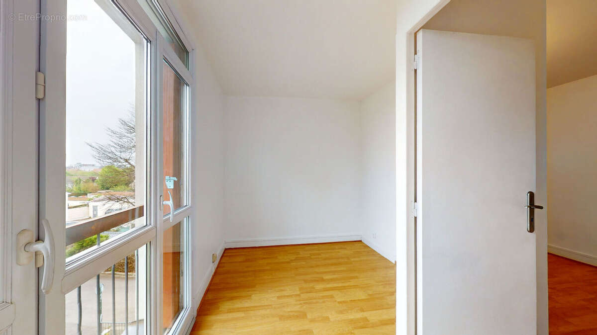 Appartement à BOIS-D'ARCY