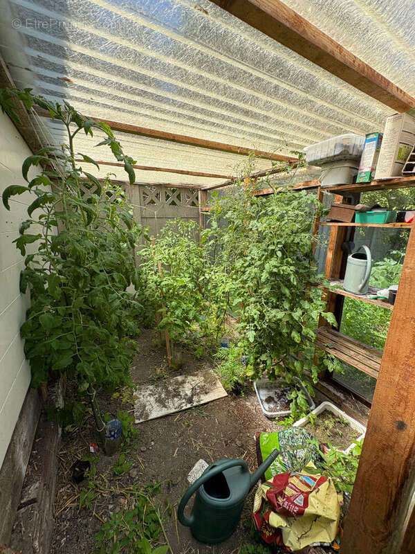 Parking à DEVILLE-LES-ROUEN