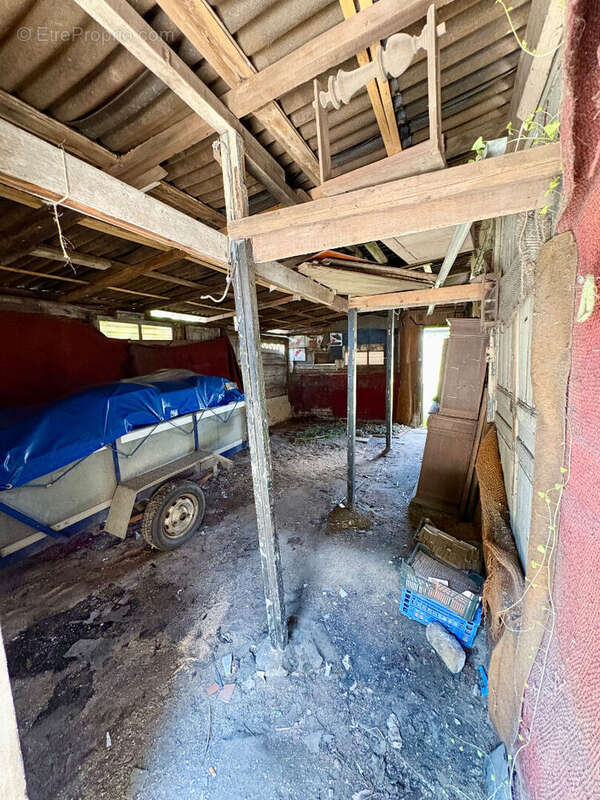 Parking à DEVILLE-LES-ROUEN