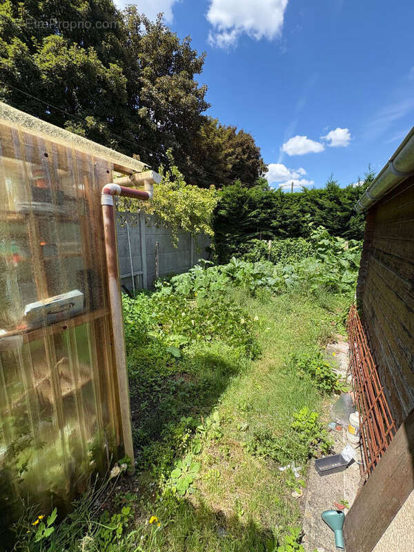 Parking à DEVILLE-LES-ROUEN